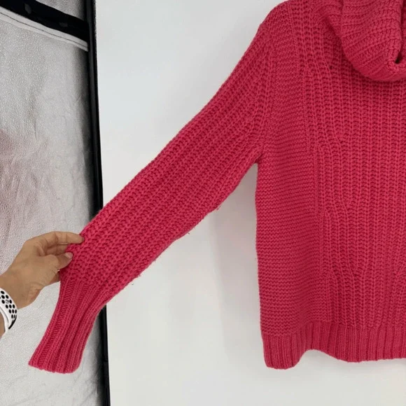 Banana Republic Womens L Wool Turtleneck Sweater Fisherman Pink Preppy Italian - Picture 7 of 8